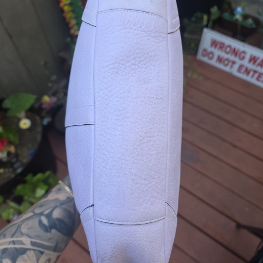 Coach Lavender and Cream Leather Shoulder Bag - Picture 3 of 6